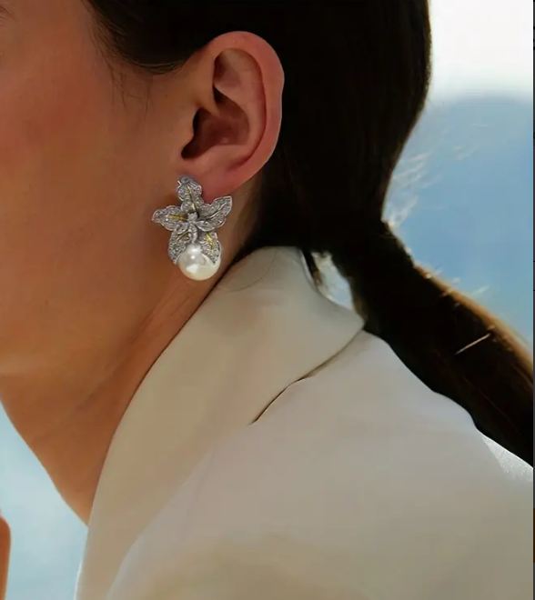 Silvery Zirconia Flower Earrings