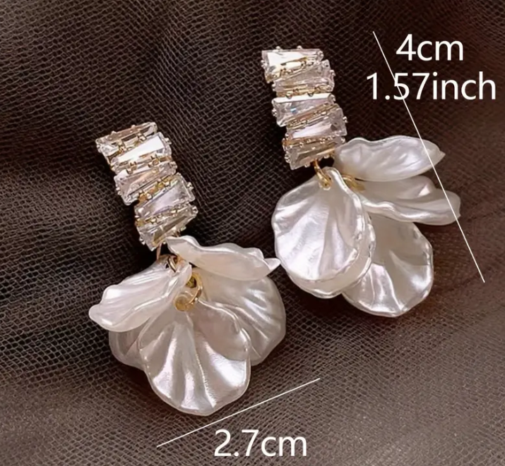 Sparkling Flower Design Earrings